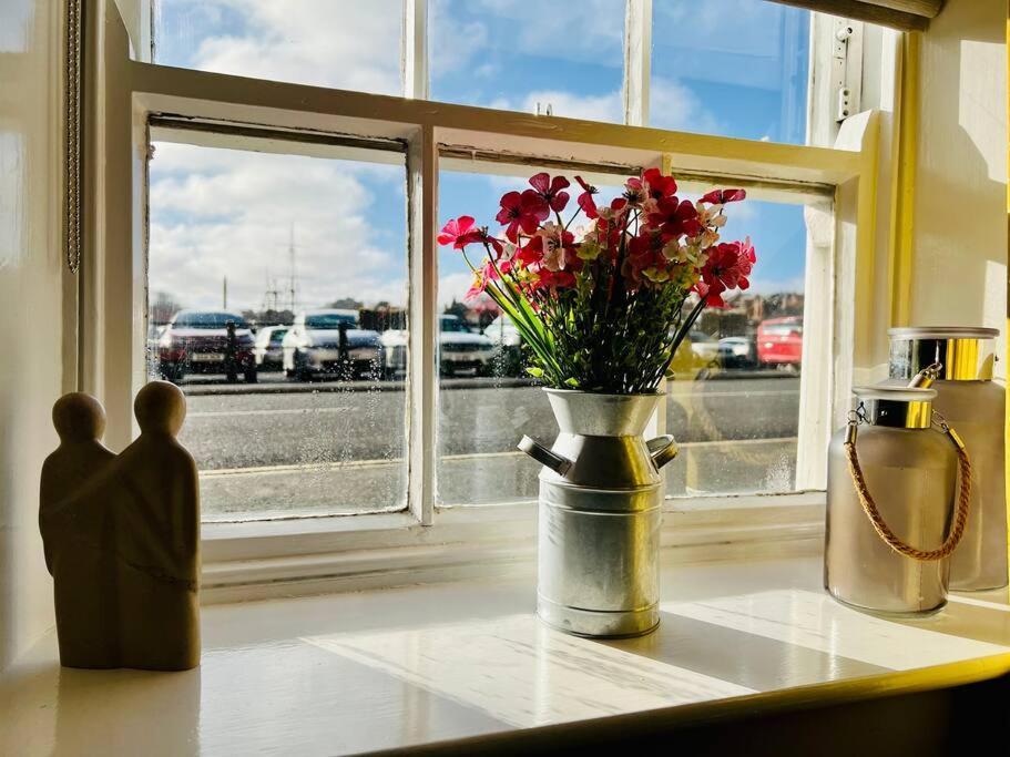 Swordfish Cottage **Next To The Harbour** Whitby Dış mekan fotoğraf